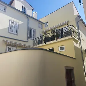 https://apartment-and-room-marija.primorje-gorskikotar.com
